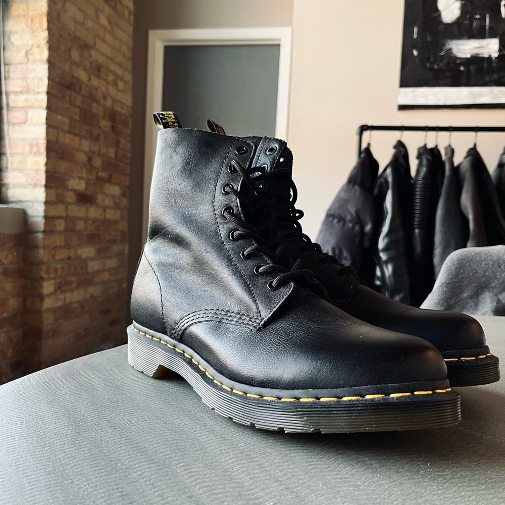 Dr. Martens 1460 Pascal Virginia Boot